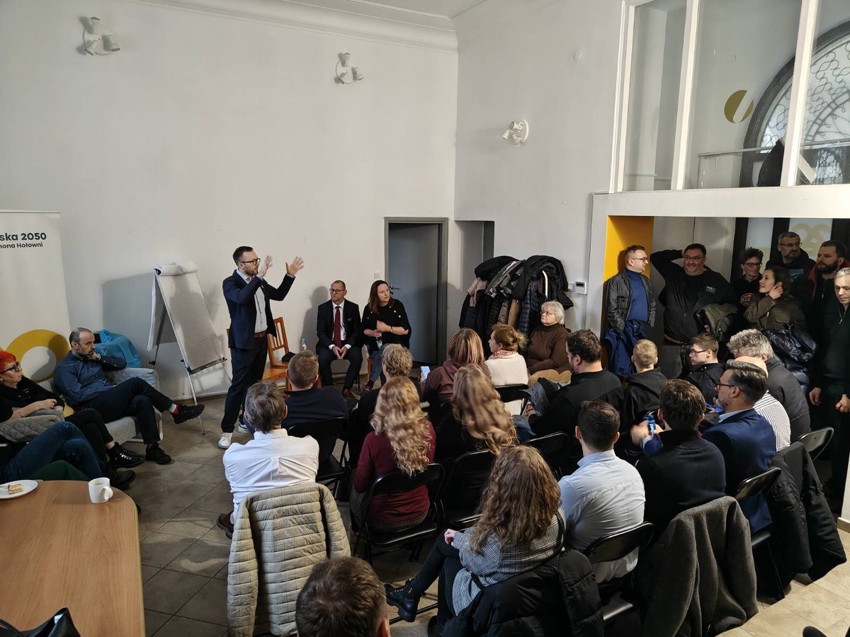 RadwanAnia's tweet photo. Warszawa @PL_2050 gotowa na wybory samorządowe 🚀 https://t.co/HEC2gyVLLc