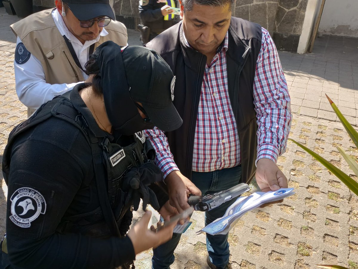 JEsquincaF's tweet photo. Continuamos con los Operativos de revisión de Escoltas en la zona de Polanco, por una ciudad segura... 
Operativo realizado el día 2 de febrero de 2024! https://t.co/awffMqzxDQ