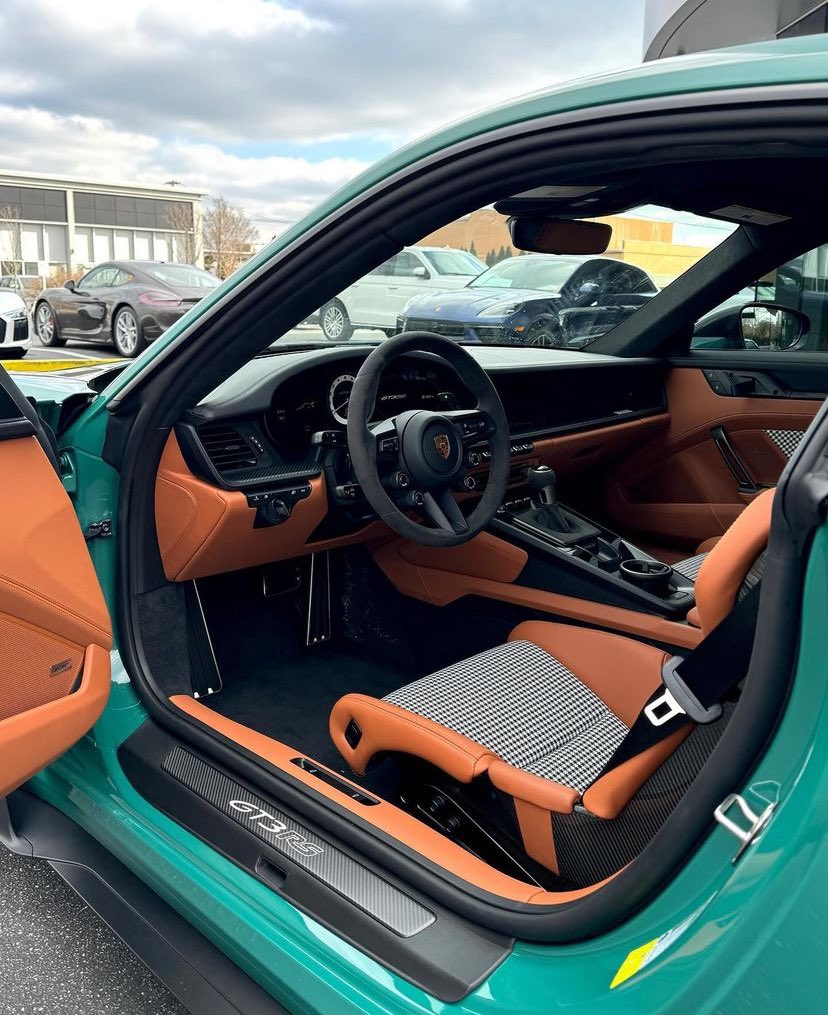 Jordan92338366's tweet photo. 992 Weissach GT3RS in PTS Smyrna Green https://t.co/k9WTkNr88b