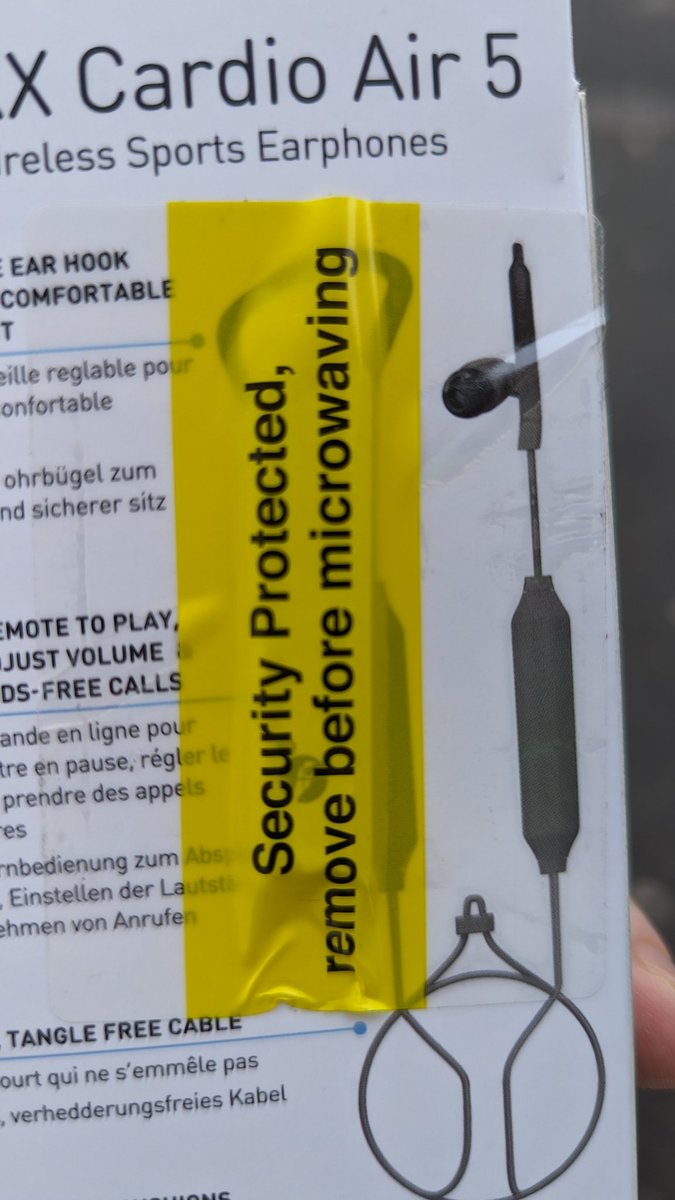 ziaxcv's tweet photo. @asda why do i have to microwave my headphones? https://t.co/b6FMkAgx3D