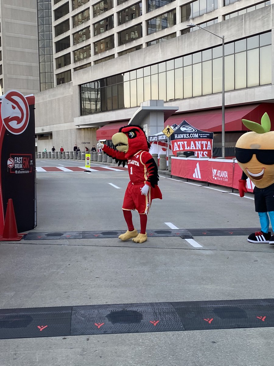 LDrewit's tweet image. Super cool 5k this morning!!! Ran a decent time too for getting over being sick!!! #letsdrewthis #iwasrunning #hyzercreepdg #Teamteeboxsox #teamfullblastdg