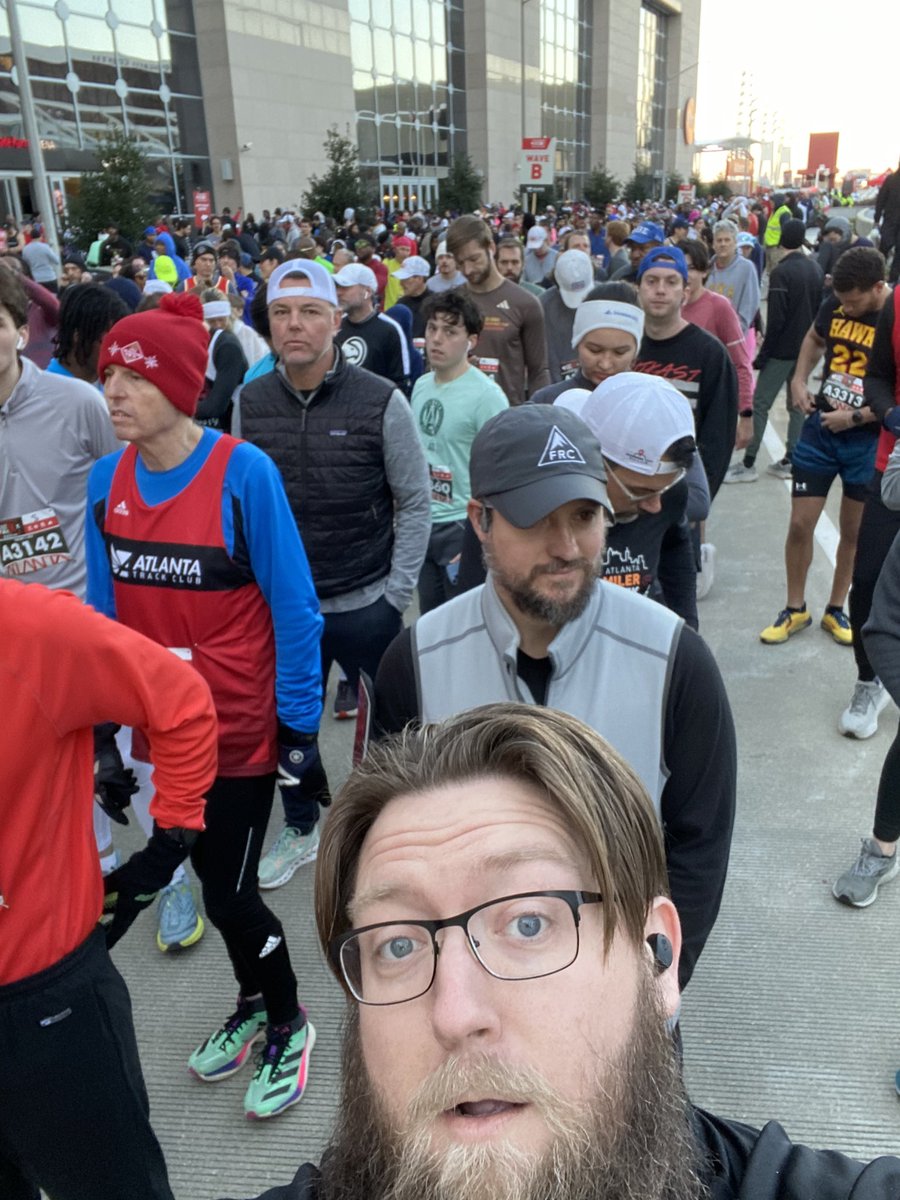 LDrewit's tweet image. Super cool 5k this morning!!! Ran a decent time too for getting over being sick!!! #letsdrewthis #iwasrunning #hyzercreepdg #Teamteeboxsox #teamfullblastdg
