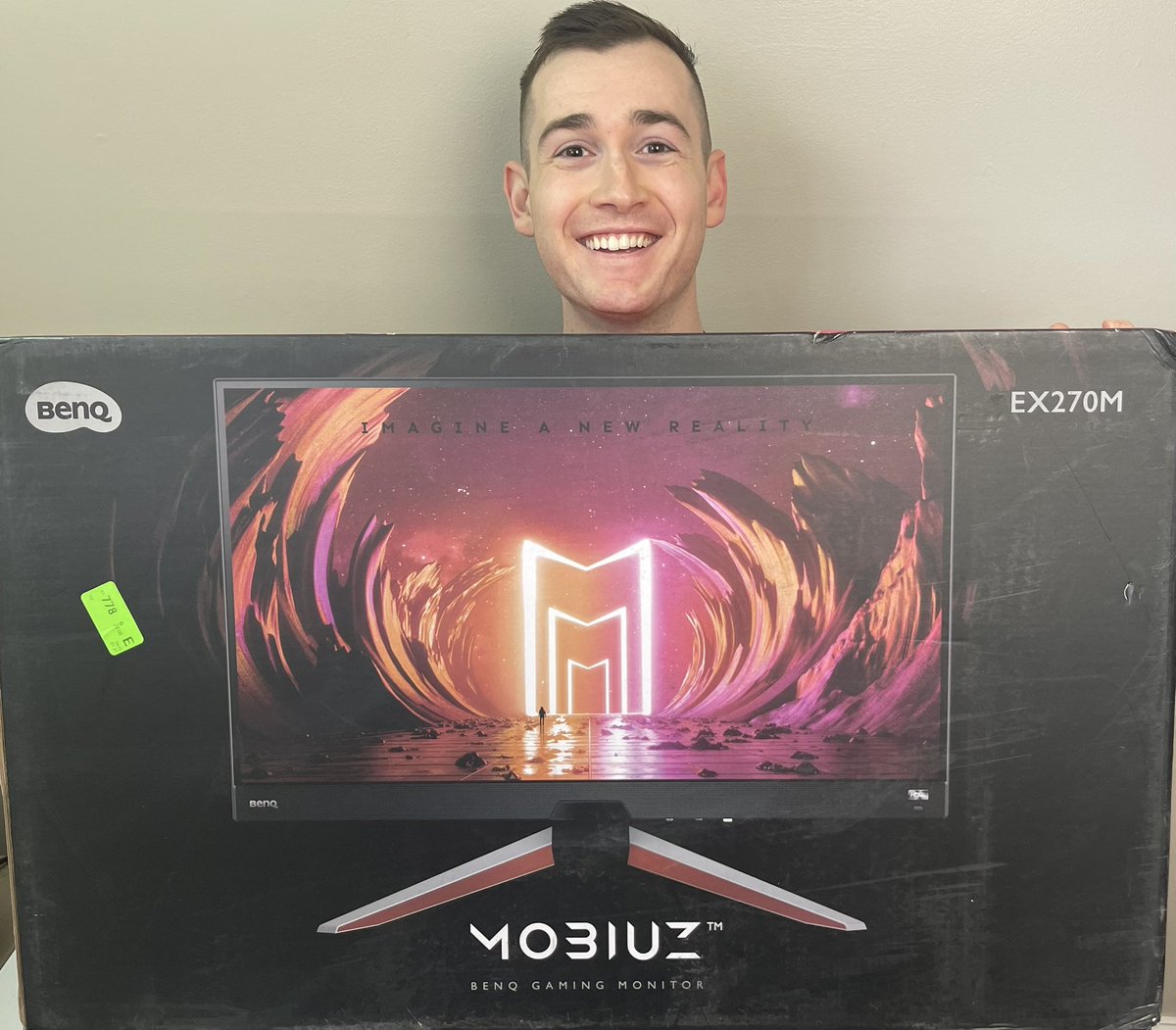 HOLY THANK YOU @MobiuzGaming @BenQAmerica for sending me this #EX270M !!!

Unboxing on stream today - can’t wait to hit my CONTROLLER FLIP on it… LET’S GOOO!!!!!