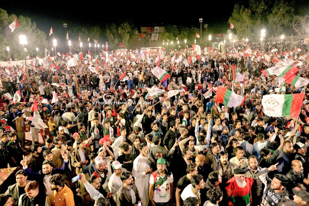 MasroorHassain's tweet photo. پیپلز پارٹی نے شہری سندھ کے علاقوں کو تباہی کے دہانے پر لاکھڑا کرا ہے
رکن رابطہ کمیٹی و حق پرست امیدوار #NA220 سید وسیم حسین بھائی کا جلسہ عام سے خطاب
#HyderabadKaFaislaMQMP 
@allaboutmqm
@Conv_KMS @DFSMQM 
@KamalMQM
@SyedWaseemMNA @BBhuttoZardari https://t.co/tZW0j4ZI1I