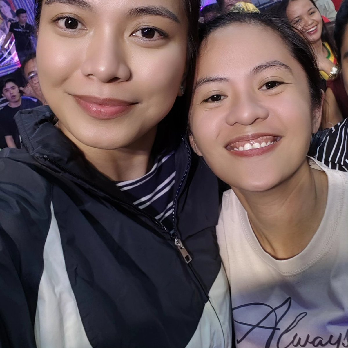 neizful's tweet photo. Exactly 1 week with the Phenom @AlyssaValdez2 🫰🫶😘 https://t.co/TA9PuTNJlA
