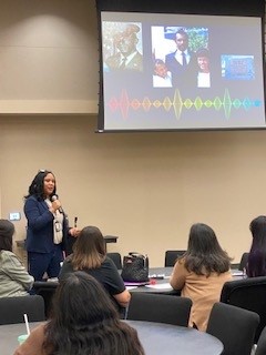 Miranda_Watson1's tweet photo. Thankful for these dedicated educators of emergent bilingual students who showed up early on a rainy Saturday morning for our ML Learning Fest.  A big TY to @dr_phlegm for kicking off the AM with your powerful keynote! @KleinISD @Kathy_Vergara2 https://t.co/8MqnOby7NH