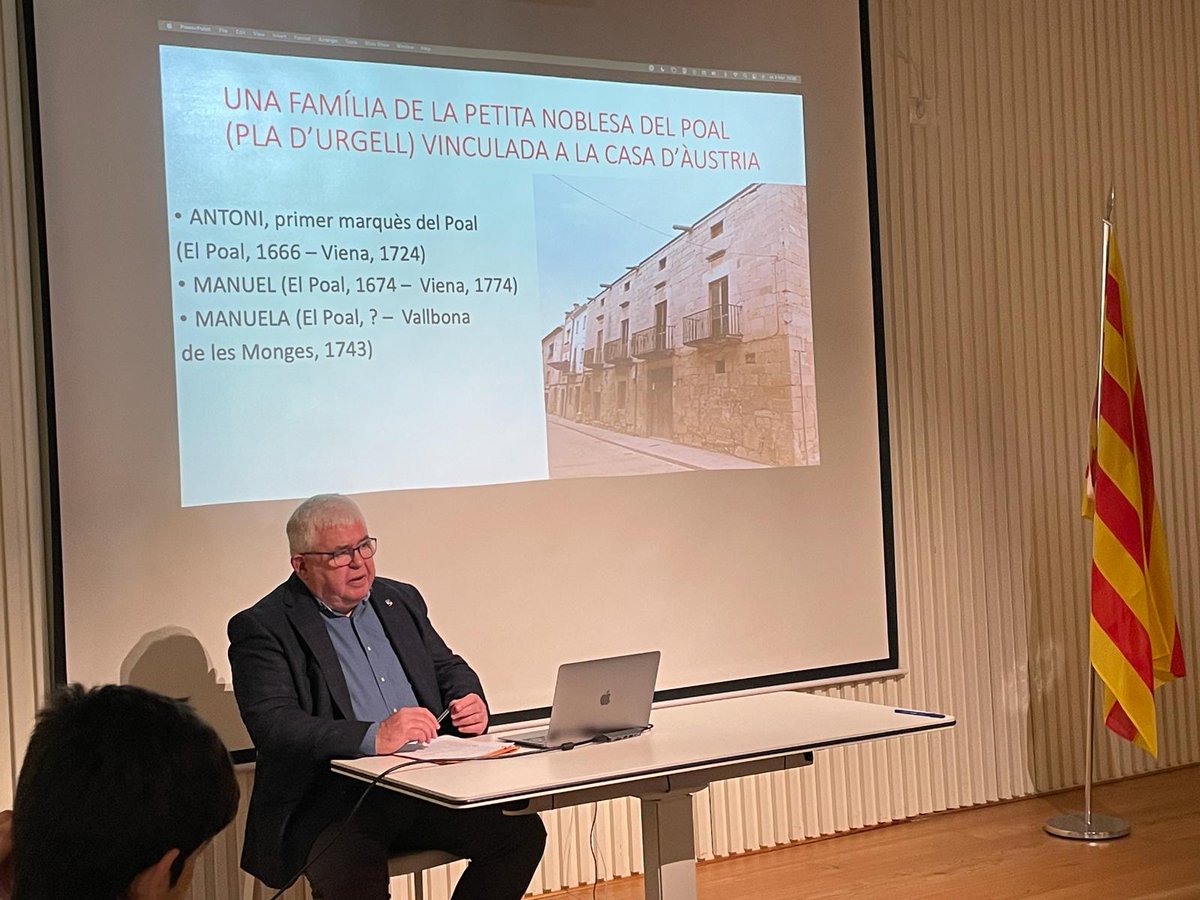 CulturaCCentral's tweet photo. Tret de sortida de l' #AnyDesvalls, amb una interessant conferència del professor Agustí Alcoberro a la Casa de Cultura el Mallol de St. Hipòlit de Voltregà, en el marc de la commemoració dels @fetsdelagleva. @ajSantHipolit #Osona #CatalunyaCentral https://t.co/fYmnIoyDcA