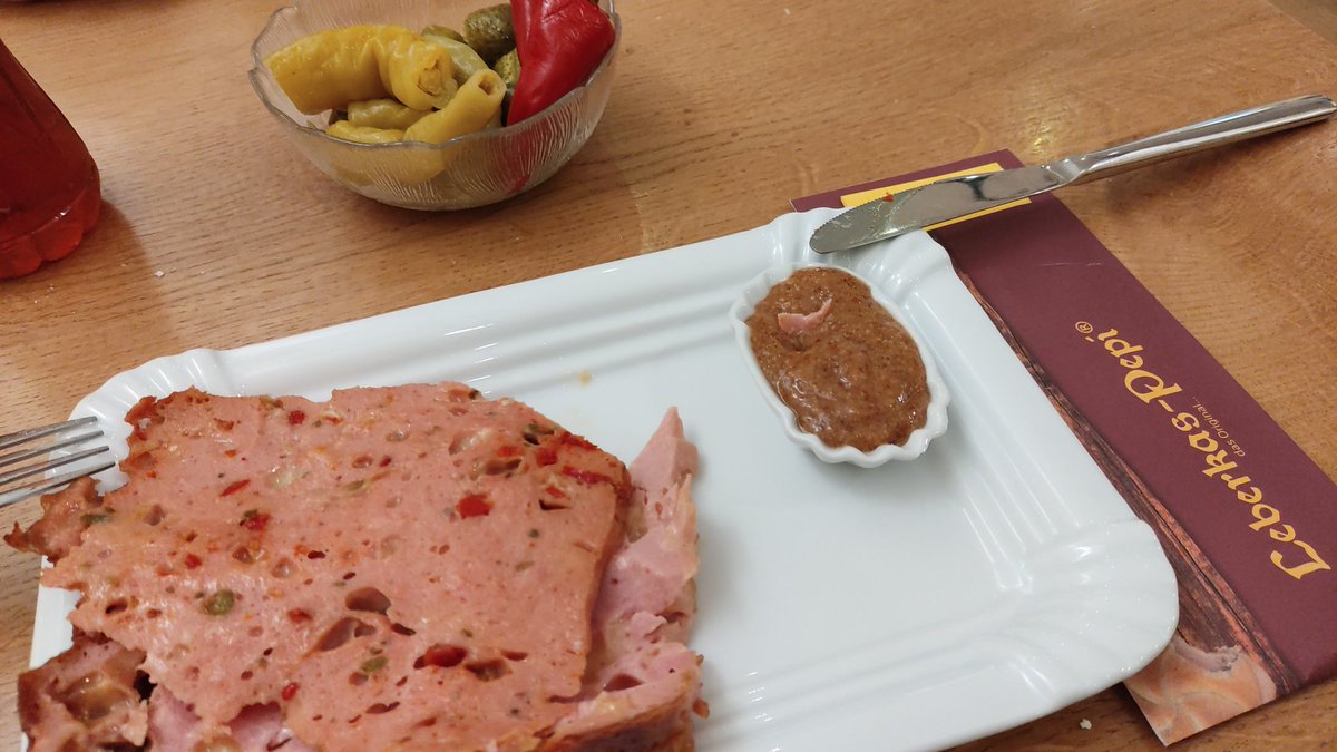 Heute mal was zünftiges
#käseleberkäse und #chilikäseleberkäse

#leberkaspepi #wien