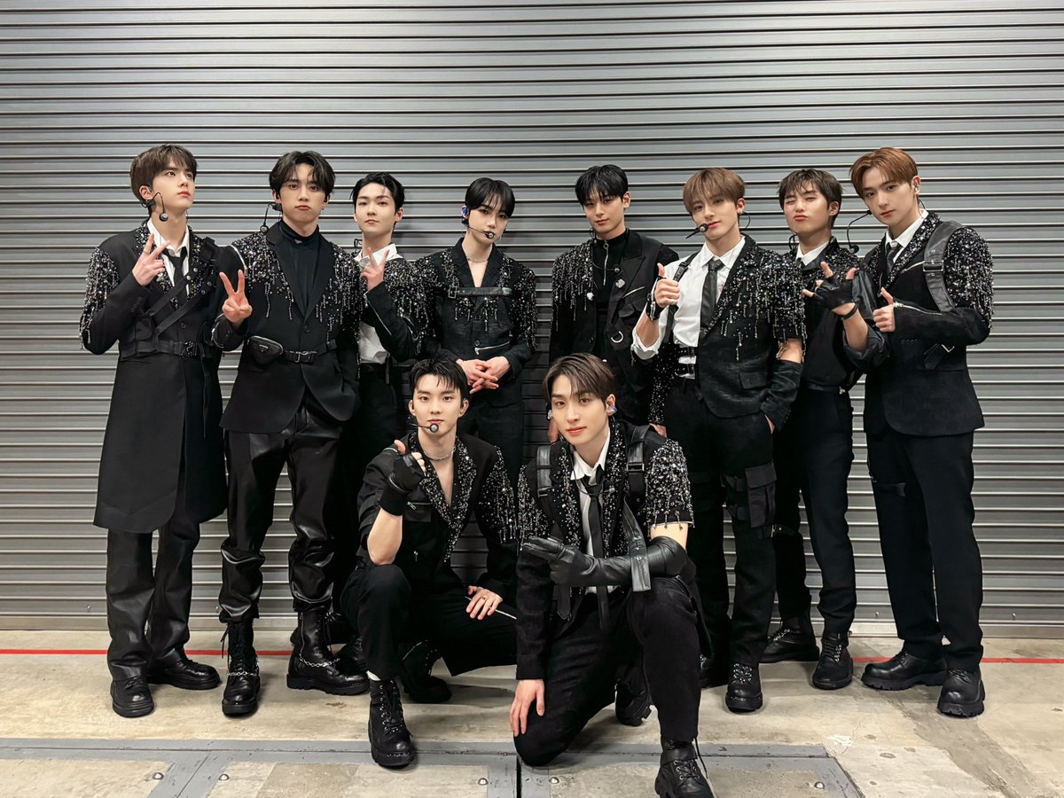 IST_THEBOYZ's tweet photo. [📸] THEBOYZ FAN CON 2024：ZENERATION-ENCORE IN JAPAN 1회차 공연 완료🧬 다양한 모습으로 더비들의 마음을 훔친 더보이즈😍 뜨거운 더비들의 응원에 열정적으로 공연할 수 있었습니다❤️‍🔥 우리 내일도 함께해요❣️

#THEBOYZ #더보이즈 #ドボイズ #ZENERATION #제너레이션 https://t.co/O1grh2gLEp