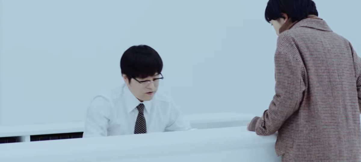 daheeverse's tweet image. lol i just found out that bakarhythm, the writer of this series is that receptionist guy in the white room 😭

#ブラッシュアップライフ
#BrushUpLife #Rebooting