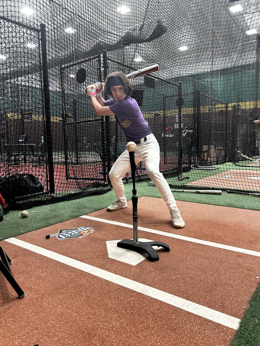 DbatMelissa's tweet photo. Getting that early morning work in @JacksonVochoska #timetowork #earnit #ComeAndTakeIt @allen_baseball https://t.co/fkrTLzC4ch