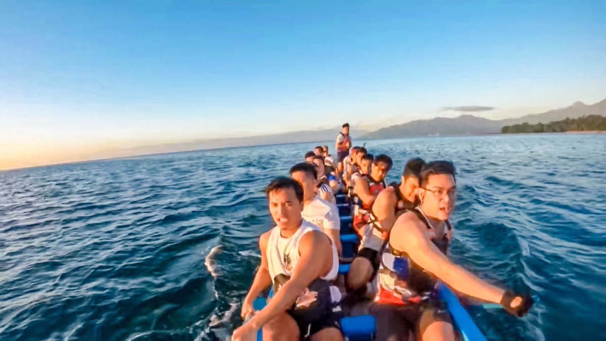 h3ywh9tsURname's tweet photo. Day 12 Training (Feb 3, 2024) 
📸 ctto ⚪️⬜️🤍◻️

ENDURANCE TRIUMPH

It was an endurance training today—covering a two-way 5 km paddling , plus sets of race programs.

#DrivenBySharedStrength #Pdbf #paddlers
#Day12 #endurancetraining https://t.co/j1i69hvP9H