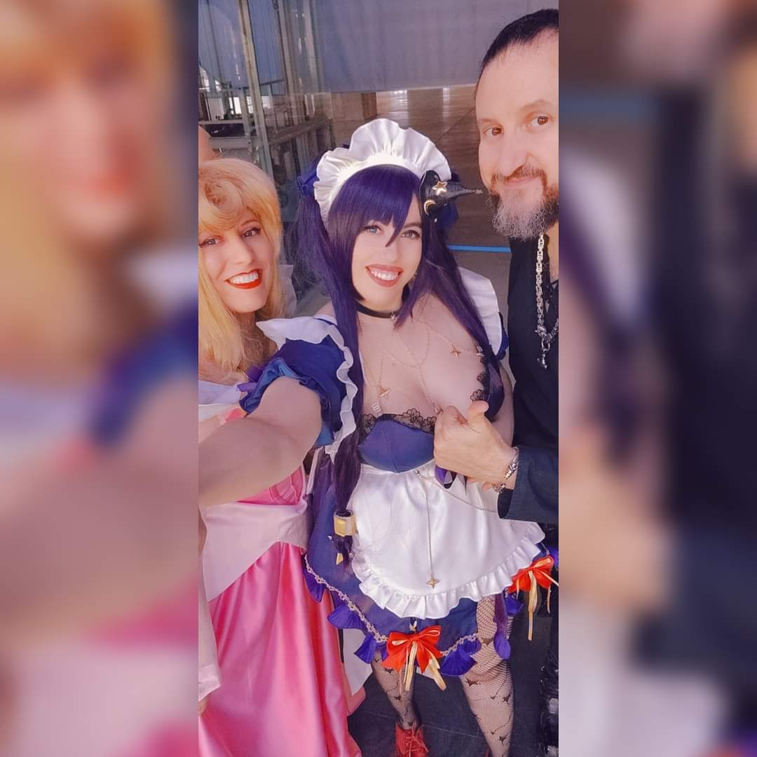 SoraHeartphilia's tweet photo. <3 <3 <3 Más fotos con gente especial :3 <3 <3 <3
#monamegistuscosplay #monamegistus #monamegistuscosplayer #monamegistusgenshinimpact #genshingirlsarethebest #genshinimpactcosplays #genshinimpactcosplay #genshinimpact #maidcosplay https://t.co/Jcrb99KC4N