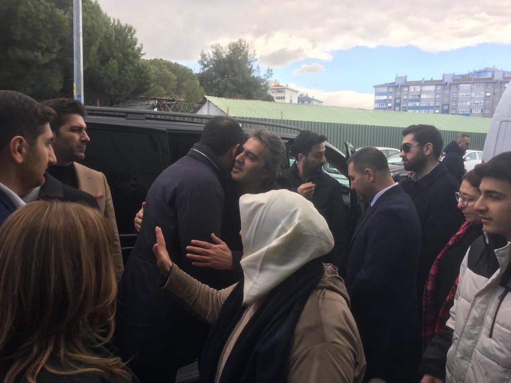 İstanbul Büyükşehir Belediye Başkan Adayı’mız Sayın <a href="/murat_kurum/">Murat KURUM</a> ile pazar yeri ziyaretimizi gerçekleştirdik, esnafımıza hayırlı işler diledik. 
Beylikdüzü’nde çok değerli komşularımızla selamlaştık.
<a href="/osmannnurika/">Osman Nuri Kabaktepe</a> 
<a href="/MEjderBatur/">Dr.M.Ejder BATUR</a> 
#Şimdiİstanbul
#Sadeceİstanbul