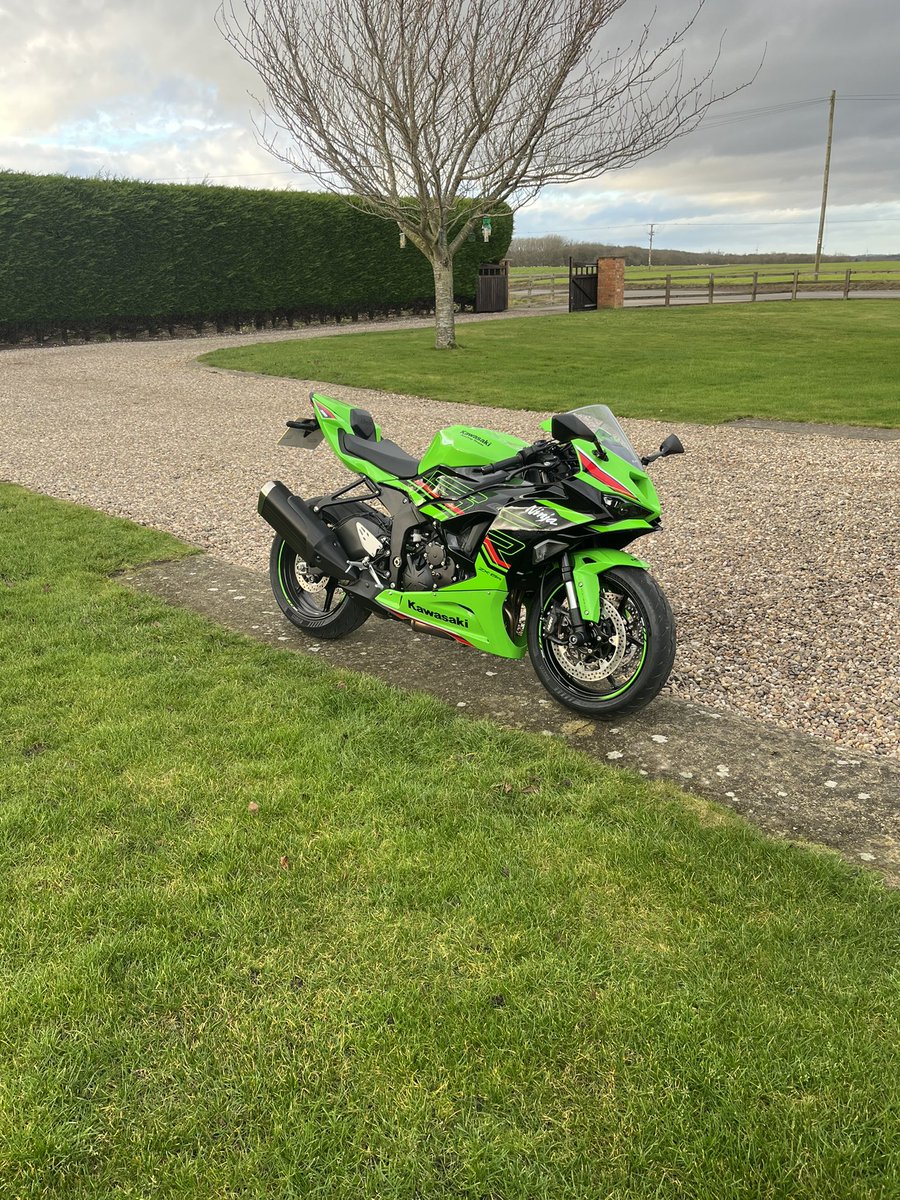 Put a few miles on the zx6r today good little bike