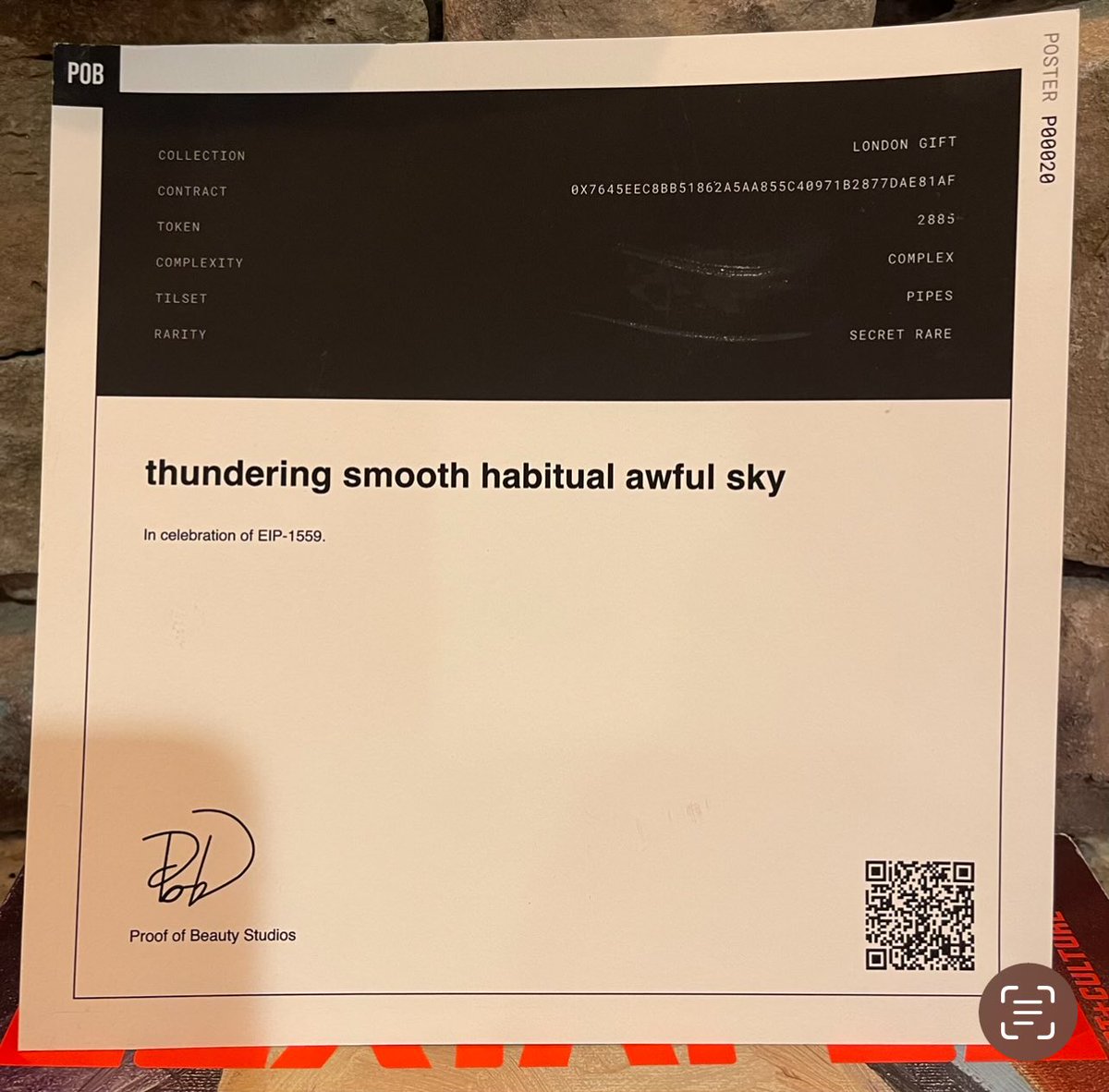 London Gifts, generative art by <a href="/prrfbeauty/">Pob Studio</a> 🔥 zoom in 😍