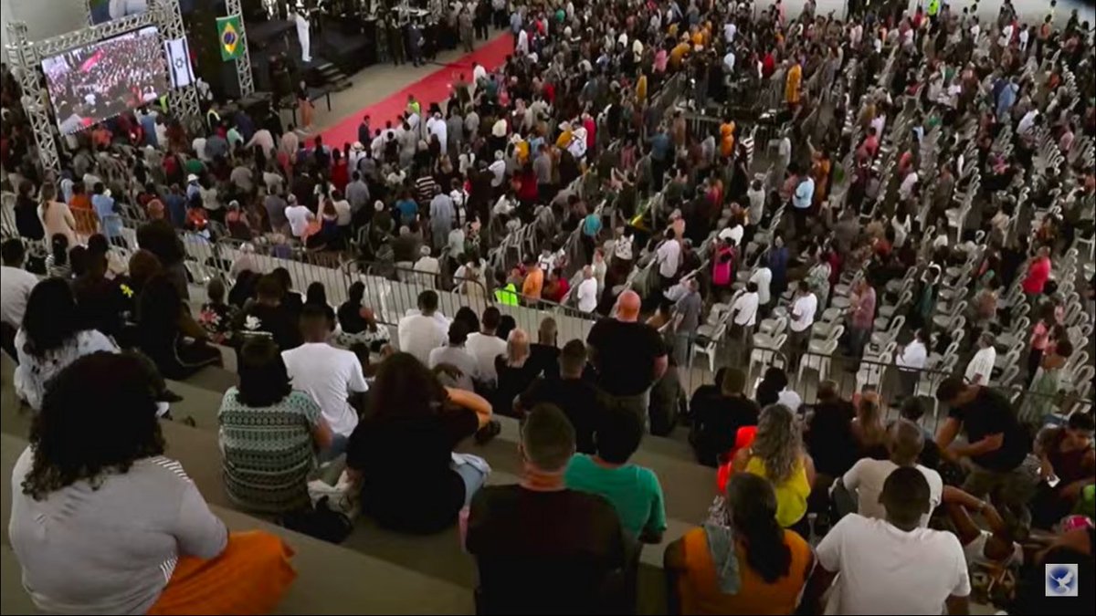 bonface_minda's tweet photo. #Brazil3Conference Powerful Meeting Of The LORD Very MIGHTY And Humongous Indeed The Lord Is Going To Heal His People https://t.co/AQ83wV8bFQ
