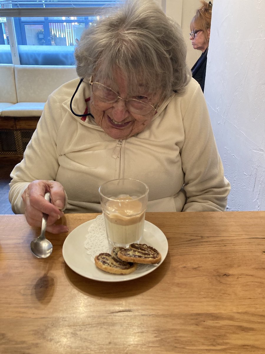 Eluned Ward tweet media