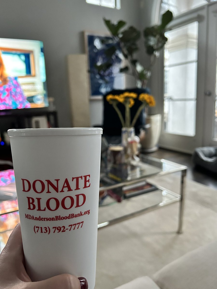 Lazy rainy morning in Houston with an important reminder. Your one blood donation can help three cancer patients @MDAndersonNews! Call to quickly schedule an appointment! #EndCancer