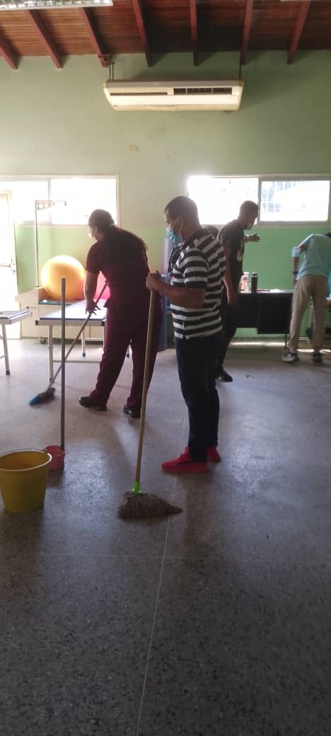 CDI Lino Maradey, embellecimiento laboral y actitud ante el trabajo 💪💪   #FuerzaCuba #FidelPorSiempre #CubaPorLaVida <a href="/Cubacooperabol2/">Brigada Médica 🇨🇺 Bolívar🇻🇪</a> <a href="/Donais372537341/">@ddonais</a> <a href="/yunia1903/">@yunia1903</a> <a href="/Adela87793657/">@Adela</a> <a href="/BellNaylin/">Naylin Ferrer Bell</a> <a href="/Murezuy/">LV juan</a>