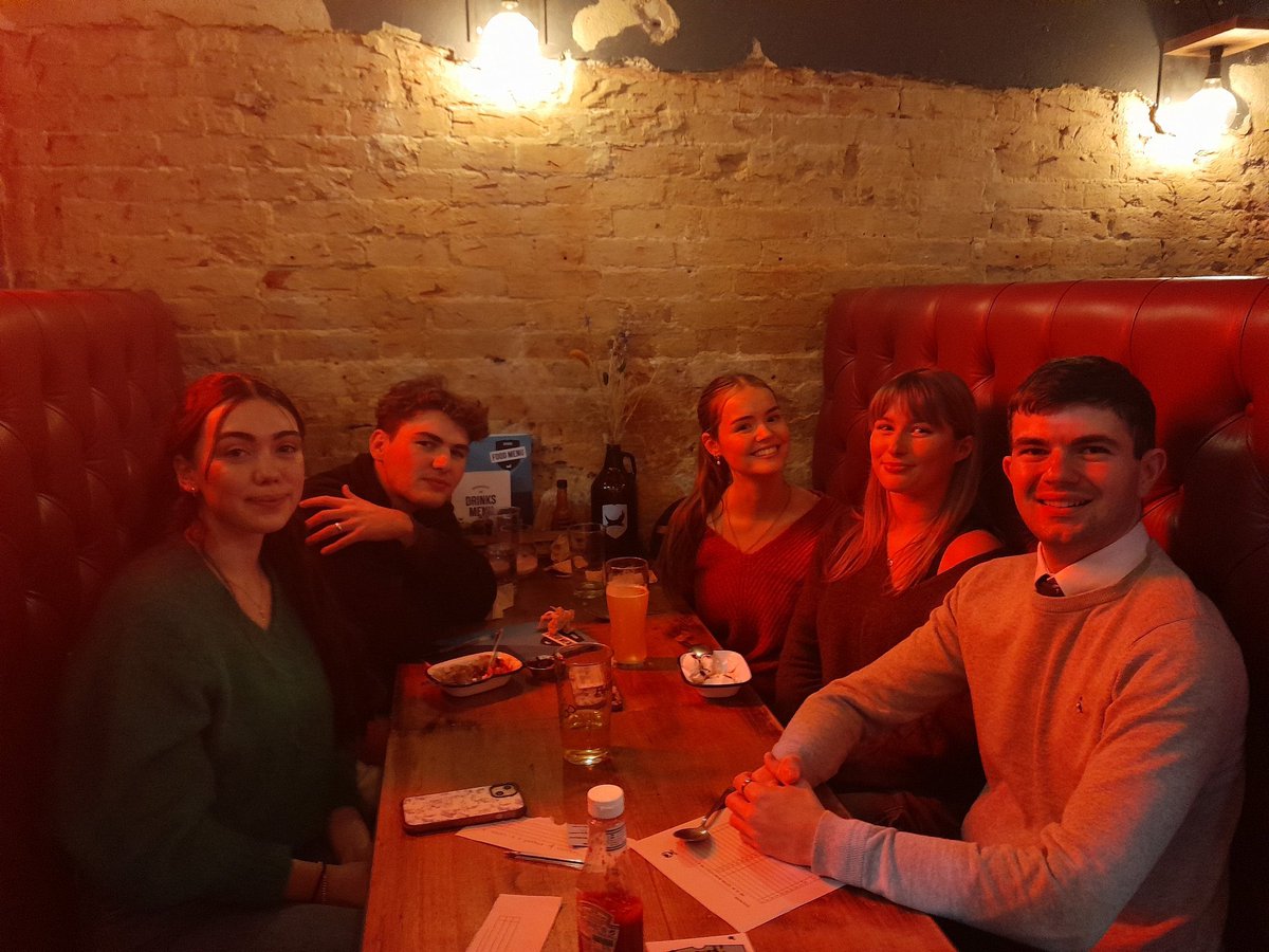 4 shots and a packet of wotsits won last weeks quiz! 
But no one took the ££££ jackpot which stands at £1000+++!

Book now for Tuesday!