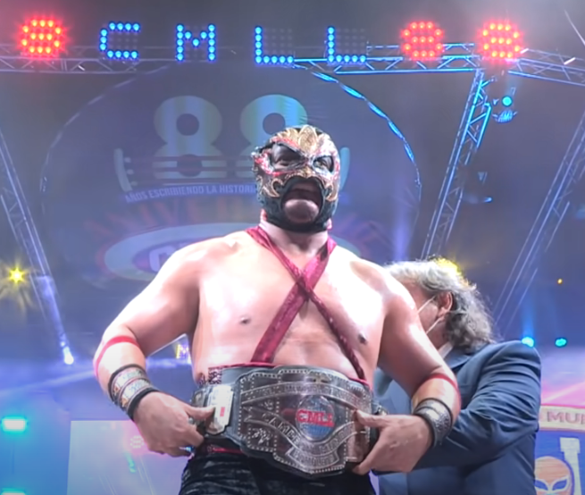 luchablog tweet media