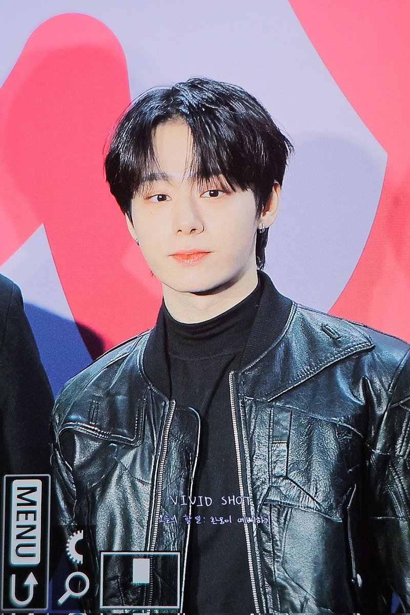 240203
오늘 하루가 길다

#원어스 #환웅 #ONEUS #HWANWOONG