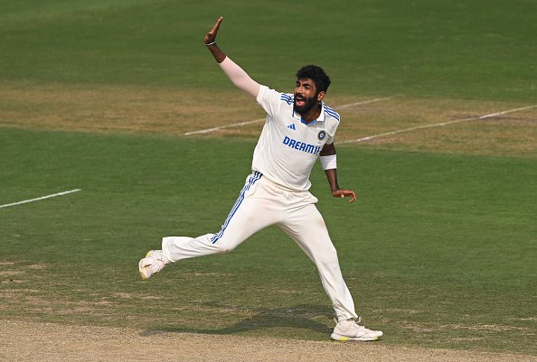 mufaddal_vohra's tweet photo. Jasprit Bumrah average in 3 formats:

Test - 20.50.
ODIs - 23.55.
T20is - 19.66.

- The greatest ever 3 format bowler...!!! 🤯 https://t.co/t5emJwJinL