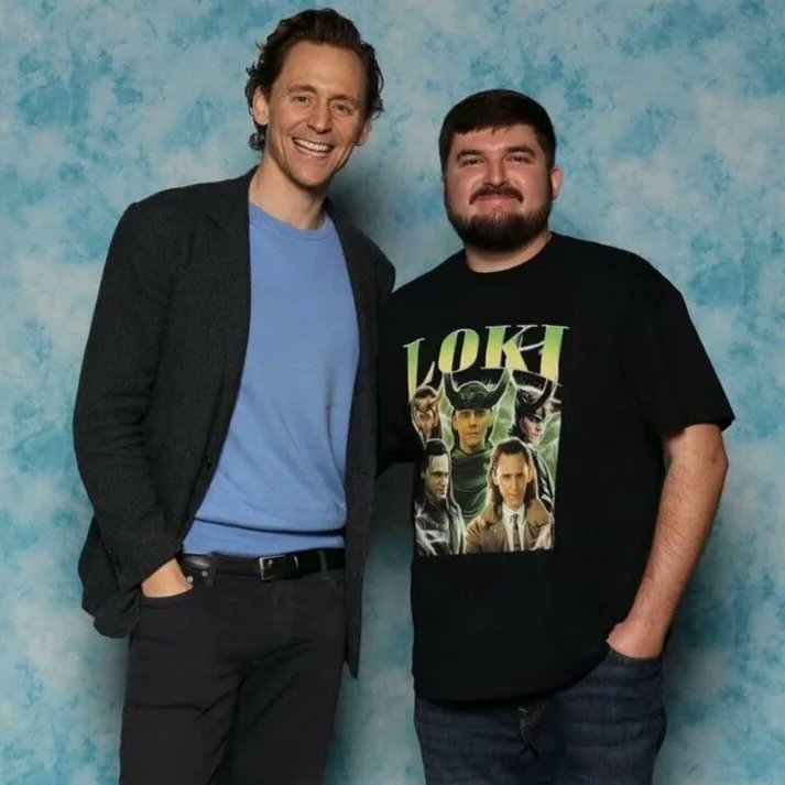 maryensenada's tweet photo. #New
Fotos de Tom con fans, en el día 2 de la Megacon de Orlando.
📸crédito a sus dueños.
#TomHiddleston #TomWithFans #MegaconOrlando2024 #HiddlesArmy #Hiddlesfan #HiddlesArgentina https://t.co/Jp4sakQRSd