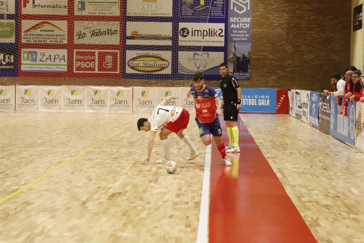 🏟️ ¡DIA DE PARTIDO!⚽

“Cuando sientas que vas a rendirte, piensa en por qué empezaste” 💪🏼
¡AQUÍ, AHORA Y SIEMPRE! 🔴🔵

⚽ @realbetisfs B 🆚 <a href="/Mengibar_FS/">Oleoinnova Mengíbar FS</a>
⌚16:00
📺 youtube.com/live/LROU01ew4…

#DefendiendoLoQueSomos
#EnElLugarQueMerecemos