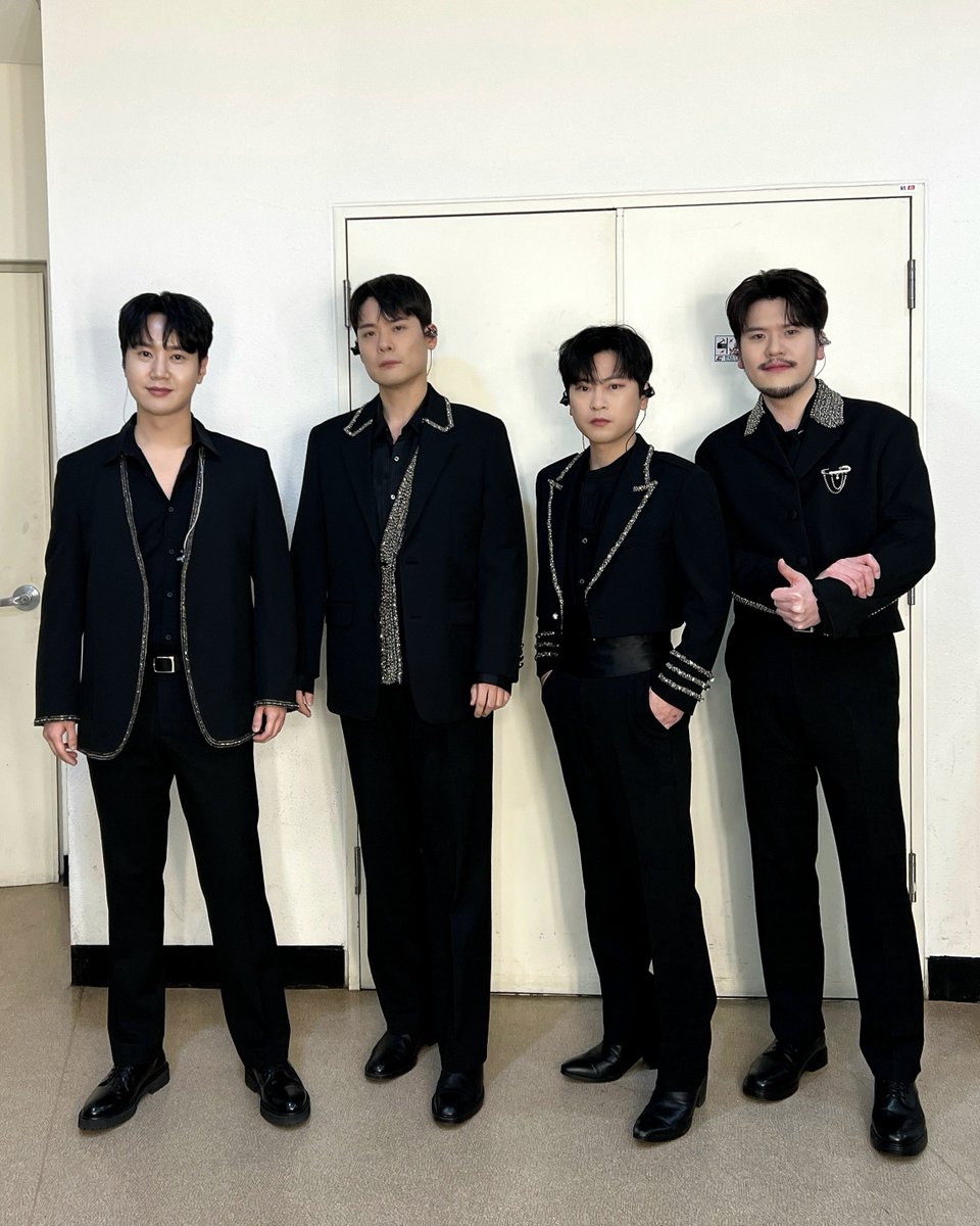 official_lapoem's tweet photo. #LAPOEM
라포엠의 봄-Primavera di LA POEM-전주

💥무대를 찢.었.다💥

오늘도 큰 응원 보내주신
관객분들 덕분에
짱포엠 🔋행복 충전 완료🔋

와주신 분들도
모두 좋은 기억 가지고
조심히 들어가시길 바랄게요❤️

#라포엠 #라포엠의봄 
#유채훈 #박기훈 #최성훈 #정민성 
#YouChaehoon #ParkKihun
#ChoiSunghoon #JeongMinseong
