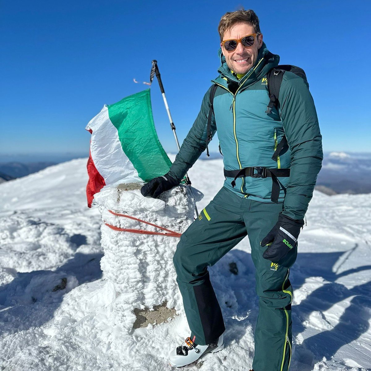 Tra poco #LineaBianca vi porterà in Basilicata, visiteremo uno dei parchi nazionali più estesi d’Italia, il parco del Pollino. Un territorio ricco di bellezza e tradizioni, dove il piacere dell’accoglienza e della convivialità è quasi un imperativo. Ogni sabato alle 14 su #Rai1!