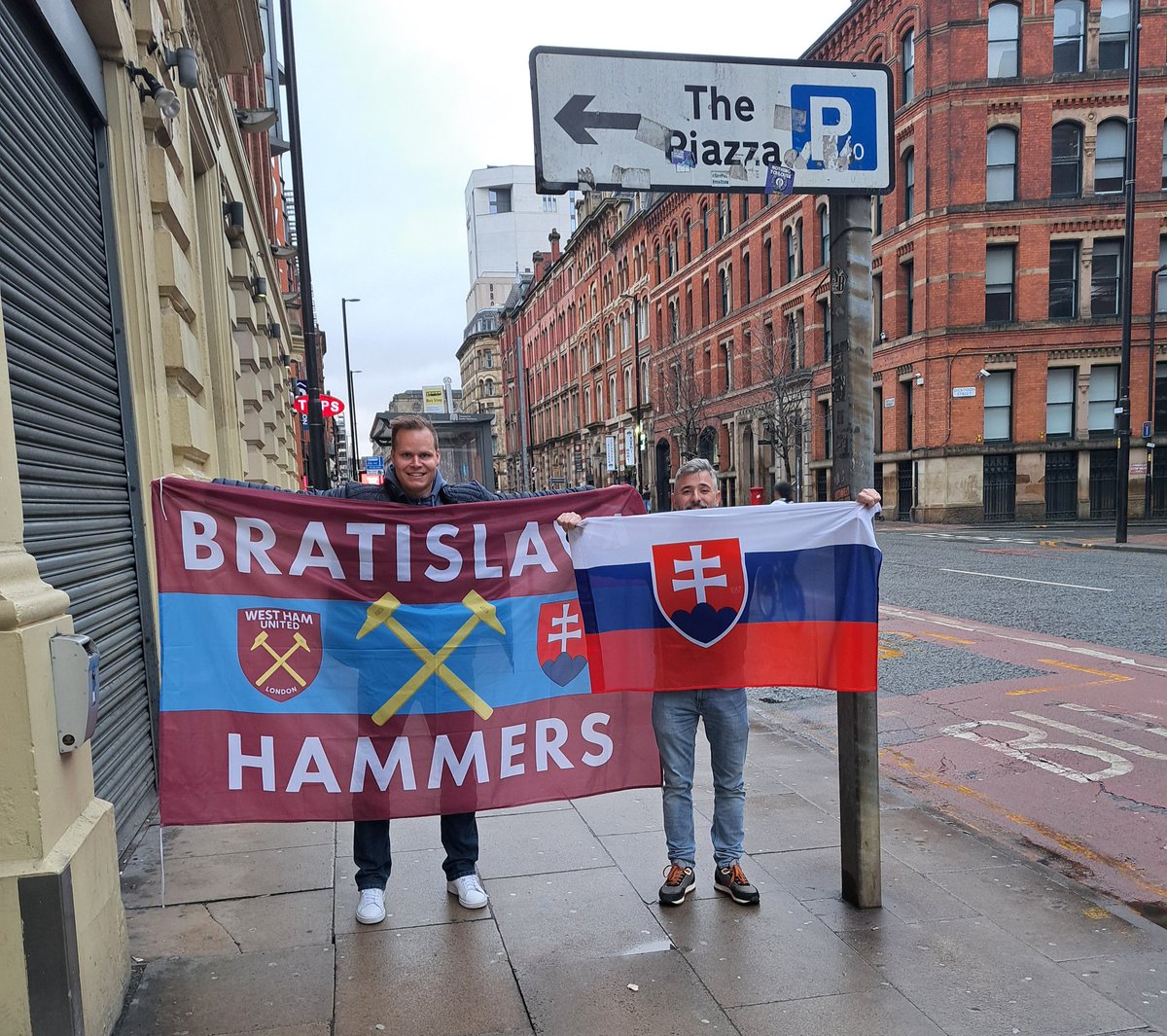 Just arrived in Manchester. Away days, let's do this ⚒️ COYI!