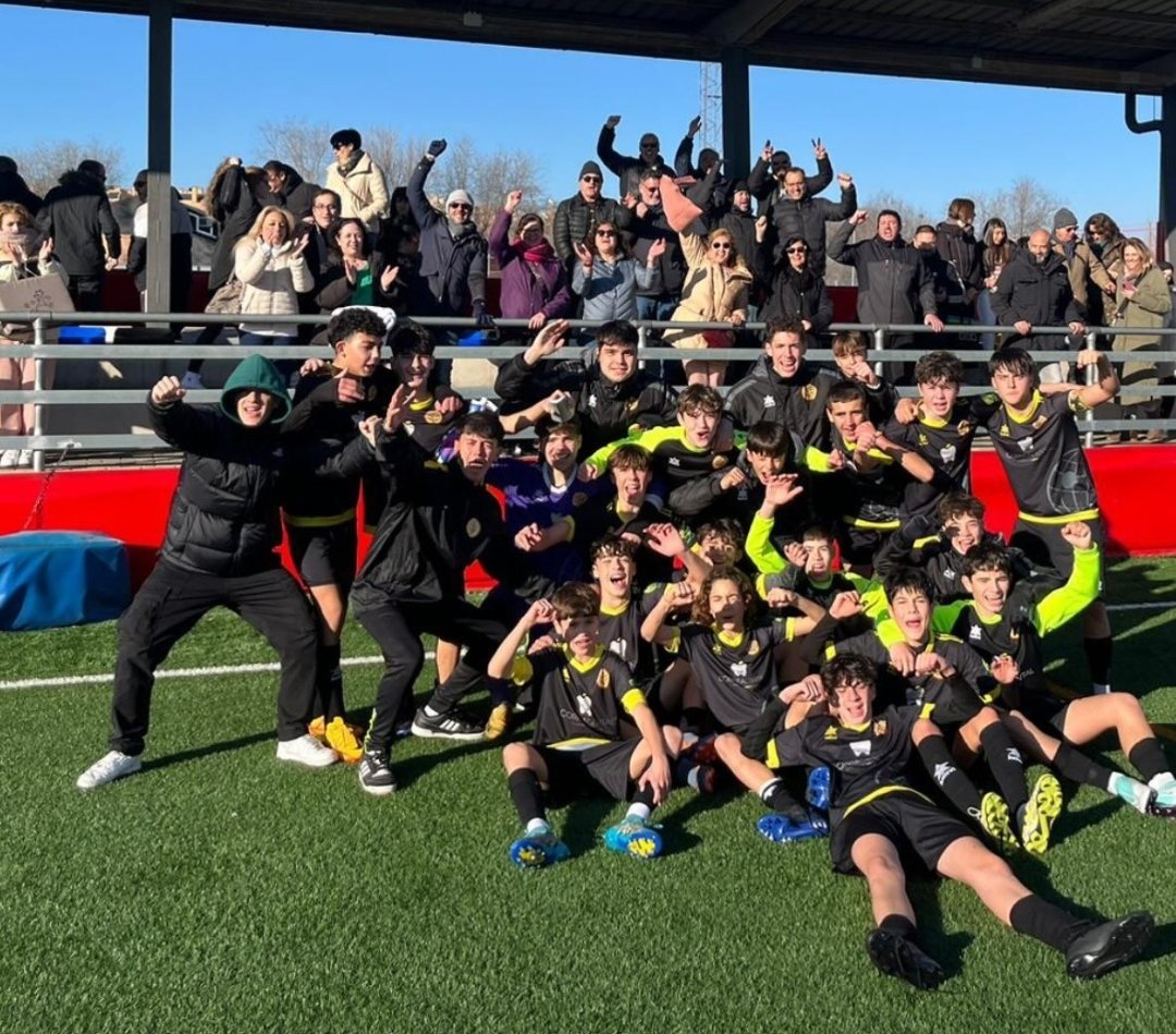 CDCiudadePinto's tweet photo. ¡Sprint hacia el objetivo!

✅️El Infantil A de @Ivanpachecco se impuso (1-2) al @CiudadGetafeCF en un duelo directo por el ascenso en el que conseguimos abrir brecha con nuestro perseguidor.

⚽️⚽️Luis

¡Enhorabuena equipo!💪👏

#mareamarillacdp
#elamarilloestademoda https://t.co/QuwHcXmYJm