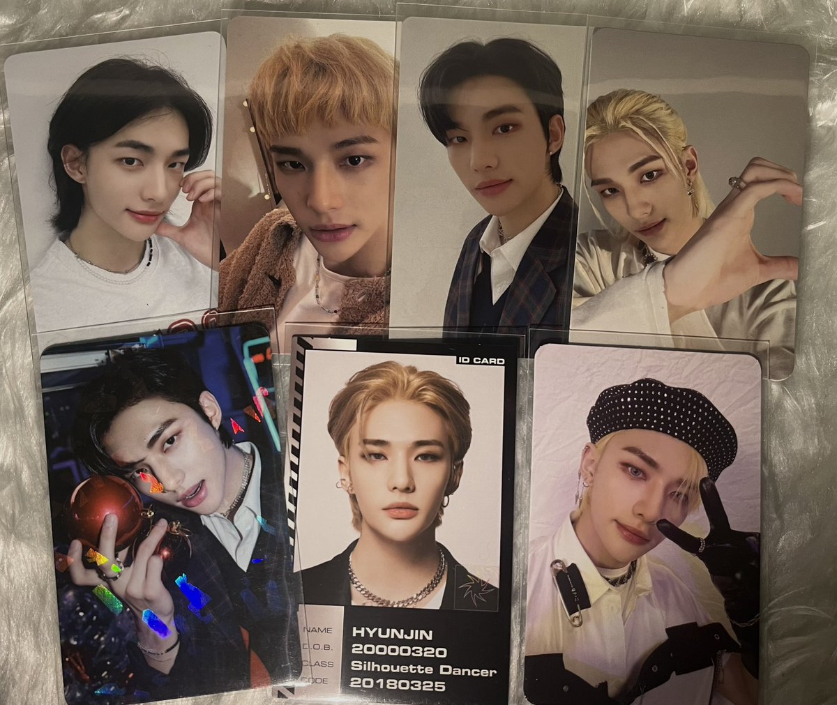 xiaosprimojade's tweet photo. wts lfb ph #karisells 

𝄒𓏲࣪. straykids hyunjin
   ╰ ₱ price on alt

✧  x sensi 
✧  prio payo 

t. wts lfb skz, bangchan, straykids, hyunjin, felix, chan, seungmin, jeongin, kpop, changbin, leeknow, minho, han https://t.co/TTpA75aB3q