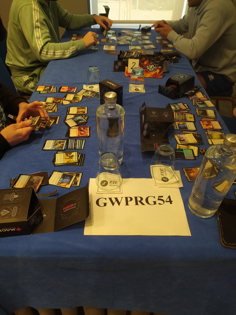 metropol_comics's tweet photo. Llevamos dos días metidos de lleno en la Mansión Karlov de @wizards_magic en las presentaciones. Último día y disfrutando a tope, ¿Juegas a Magic?;)
#mtg #release #mansionkarlov #tcg #wizardsofthecoast #metropoliscomics #ferrol #coruña #vilagarcia #playforfun #cardstore https://t.co/V6dXyRIBOA