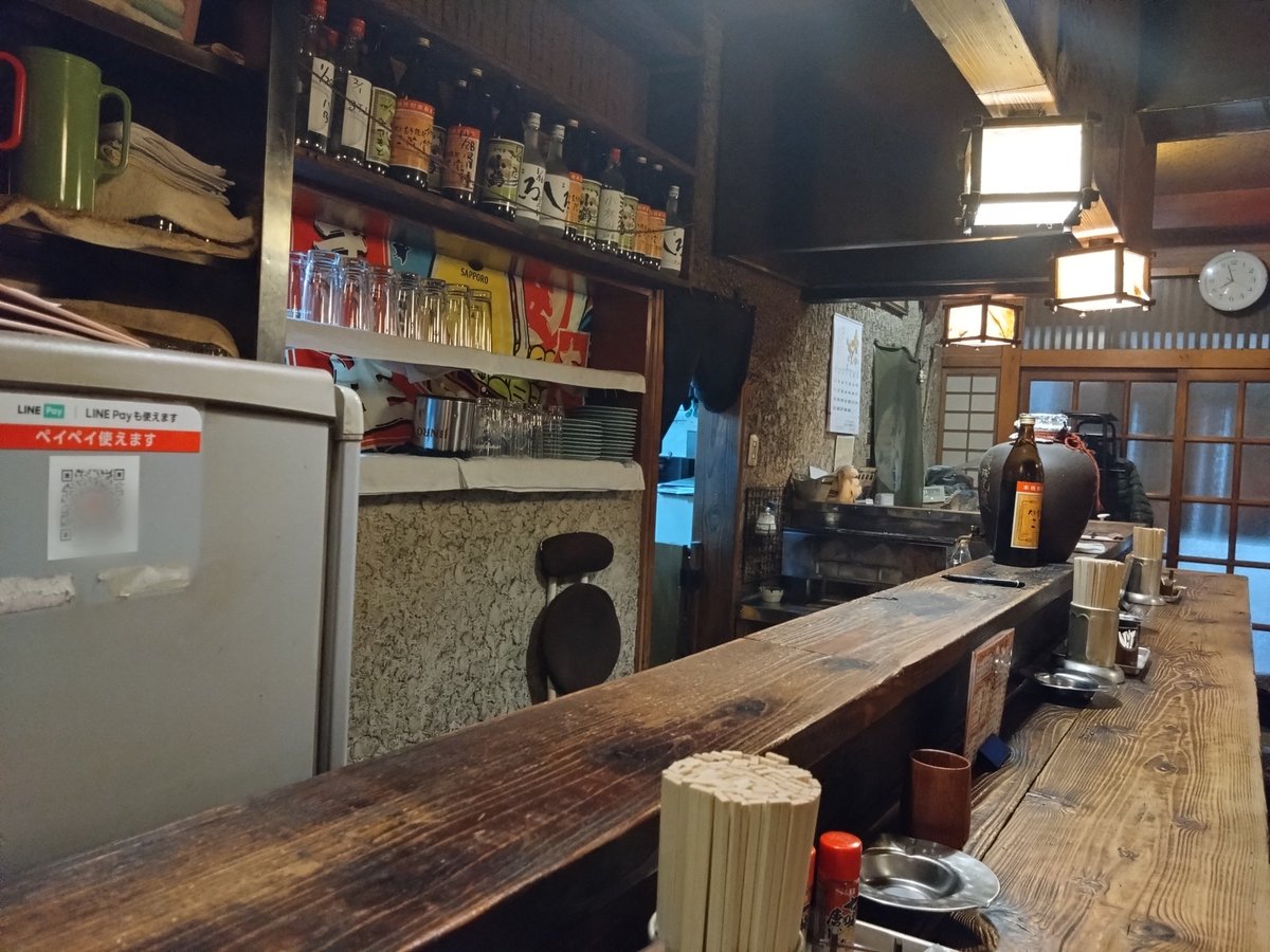 sakuramaru_taro's tweet image. 久しぶりに一人で過ごせる夜なので、近所のモツ焼き屋へ飲みに来ました。いい感じの店内に旨いモツ焼きとビール。至福の時間です😁
#松戸 #火の国