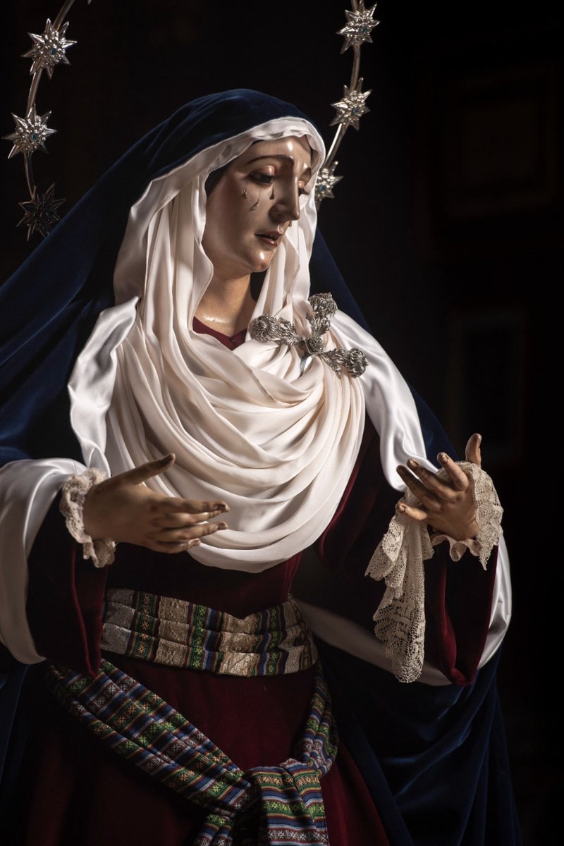 María Santísima de la Amargura ya se encuentra ataviada de hebrea para celebrar el nuevo tiempo de Cuaresma que se avecina.
📸 Miguel Ángel Castaño
#amargurajerez #jerez