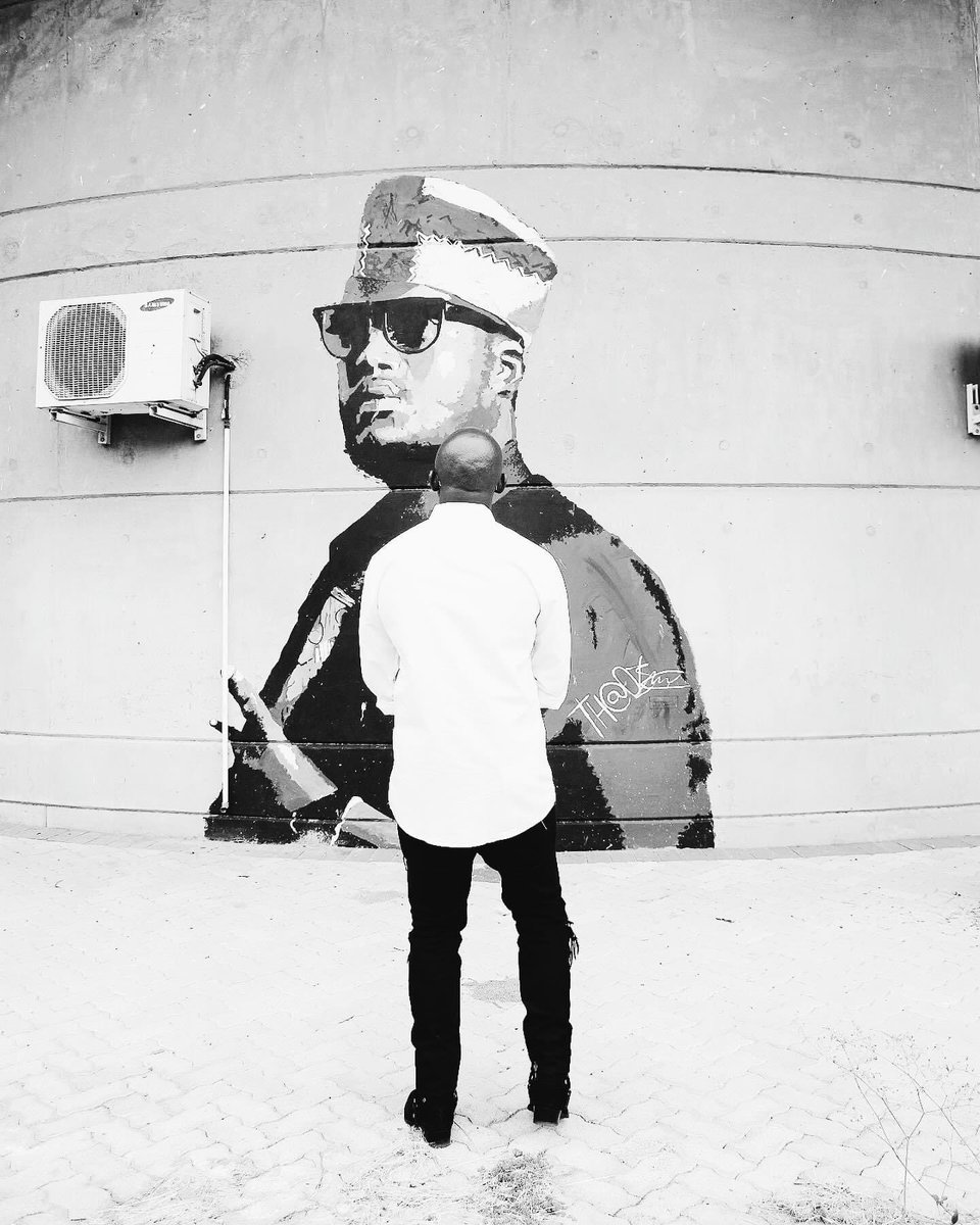 KhuliChana's tweet photo. Home🖤

Love that second slide pose😂

📸: @ArtInTheMusic https://t.co/n2JaY2VEj0
