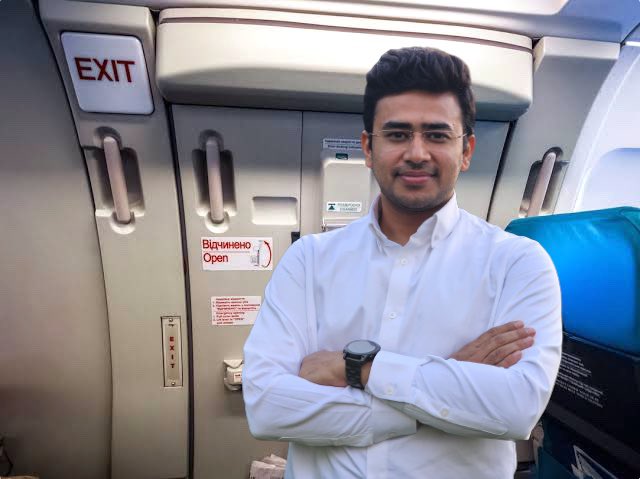 asgarhid's tweet photo. Tejasvi Surya opened the emergency exit to raise awareness about breathing fresh air 

  #DoitLikePoonamPandey https://t.co/quPNg3SqFT