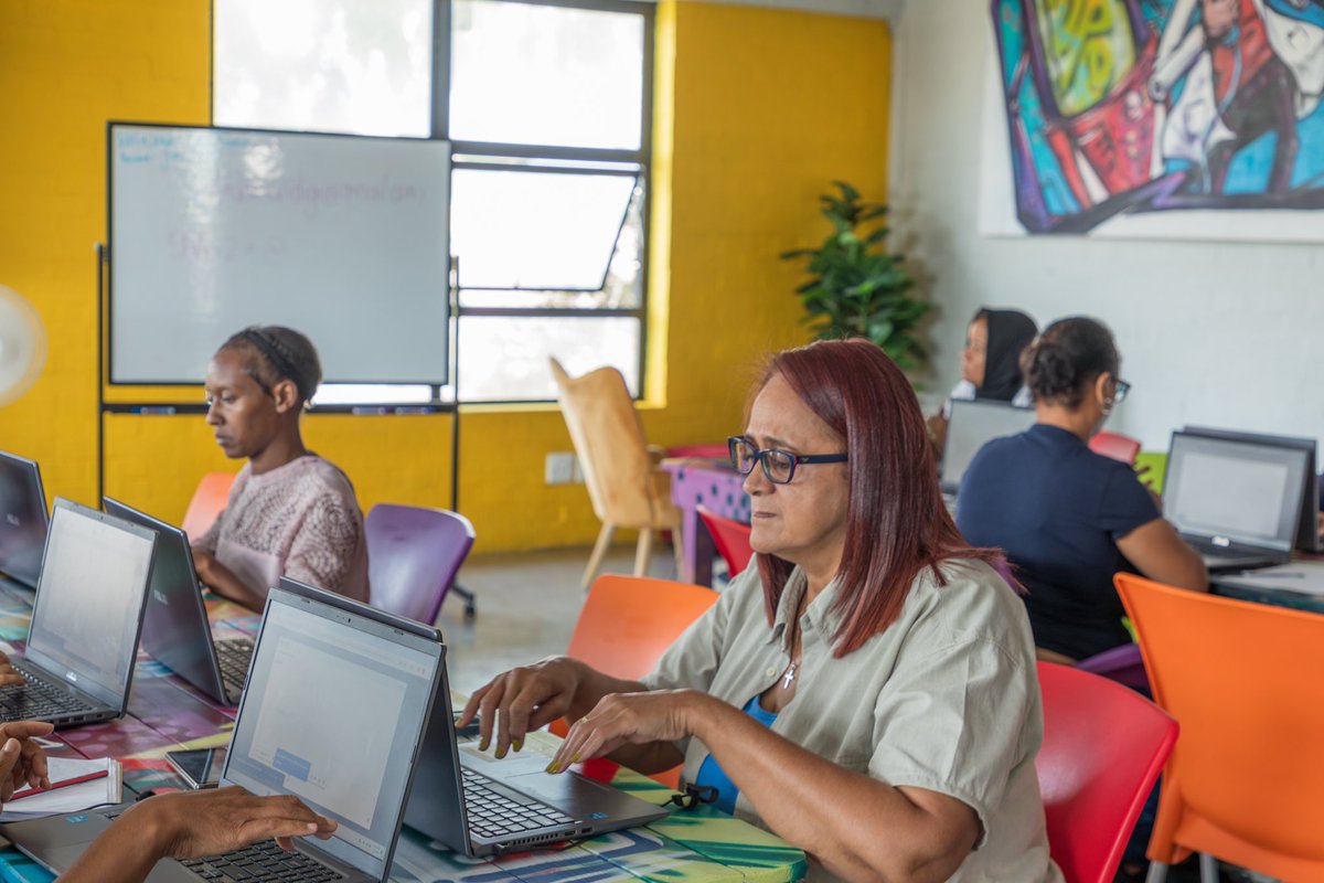 RLabs's tweet photo. Empowering women through technology!
Today our Digi Women dived into the digital world with Gmail, Slides, Docs, and the essential etiquette skills for effective communication and document writing.
#DigiWomen #DigitalInclusion #Academy #WomenInTech #RLabs #RLabsWomen #FF2024 https://t.co/CJg0Ikzkdk