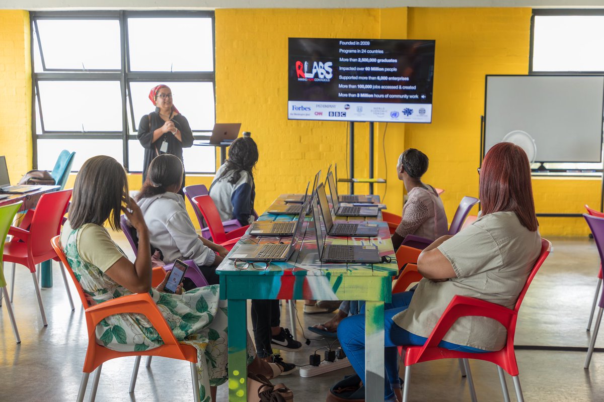 RLabs's tweet photo. Empowering women through technology!
Today our Digi Women dived into the digital world with Gmail, Slides, Docs, and the essential etiquette skills for effective communication and document writing.
#DigiWomen #DigitalInclusion #Academy #WomenInTech #RLabs #RLabsWomen #FF2024 https://t.co/CJg0Ikzkdk