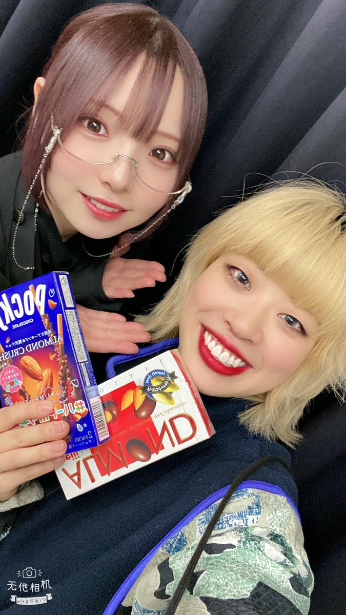 超競演のチェキが撮りきれてなくて
撮りに行きつつ
 #オドルサタンデー 見学させてもらいました👾👾👾

終わった後は
みんなでいちごパフェ食べた👼🏻写真は無い。