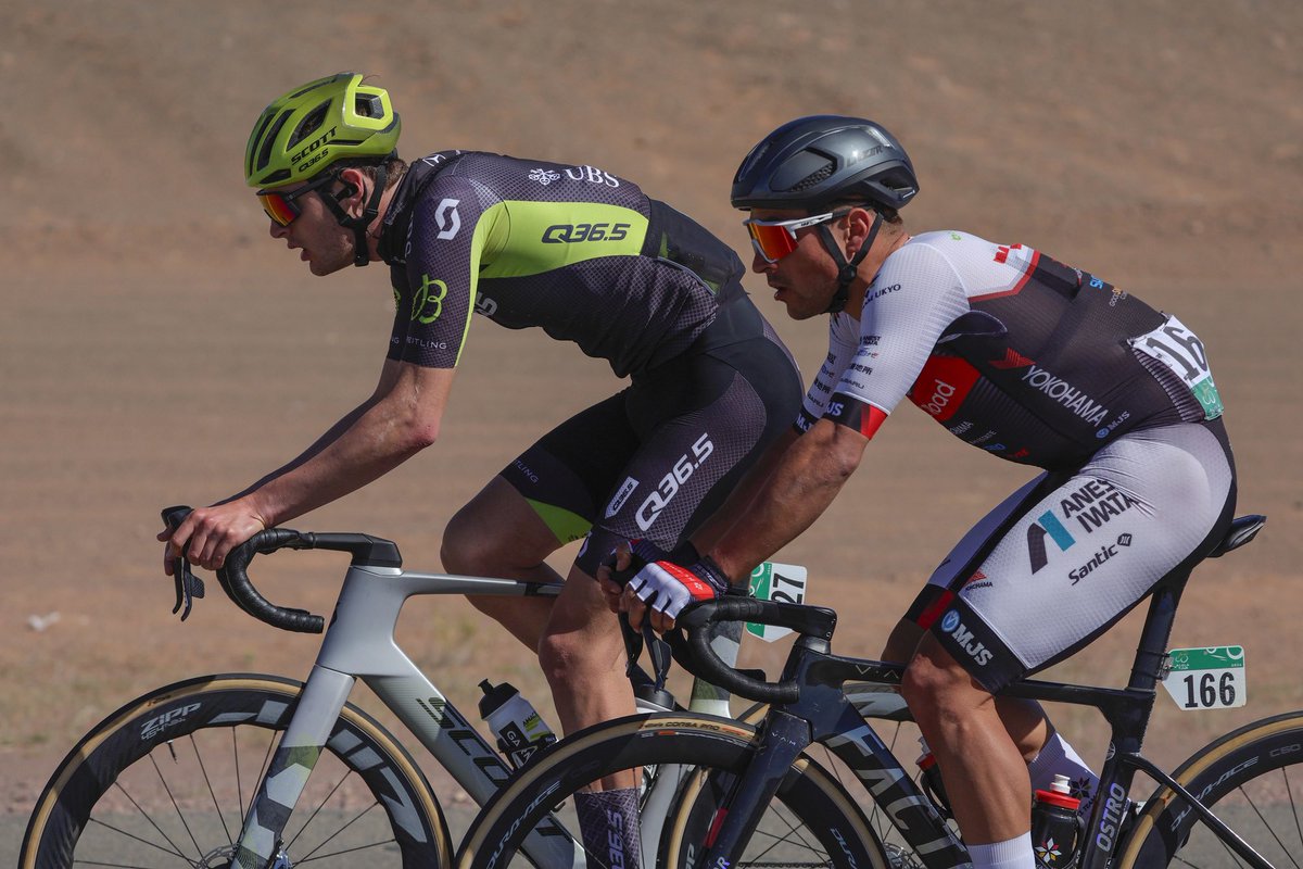 Q36.5 Pro Cycling Team (@q36_5procycling) on Twitter photo 🇸🇦 #AlUlaTour
New race situation: after the first intermediate sprint <a href="/Filippo_Conca/">Filippo Conca</a> and three other escapees forged ahead and they are leading the race with 1’25” on the peloton.
The rest of our squad remains in the bunch.
📸: <a href="/SprintCycling/">SprintCycling</a> 🇸🇦 #AlUlaTour
New race situation: after the first intermediate sprint <a href="/Filippo_Conca/">Filippo Conca</a> and three other escapees forged ahead and they are leading the race with 1’25” on the peloton.
The rest of our squad remains in the bunch.
📸: <a href="/SprintCycling/">SprintCycling</a>