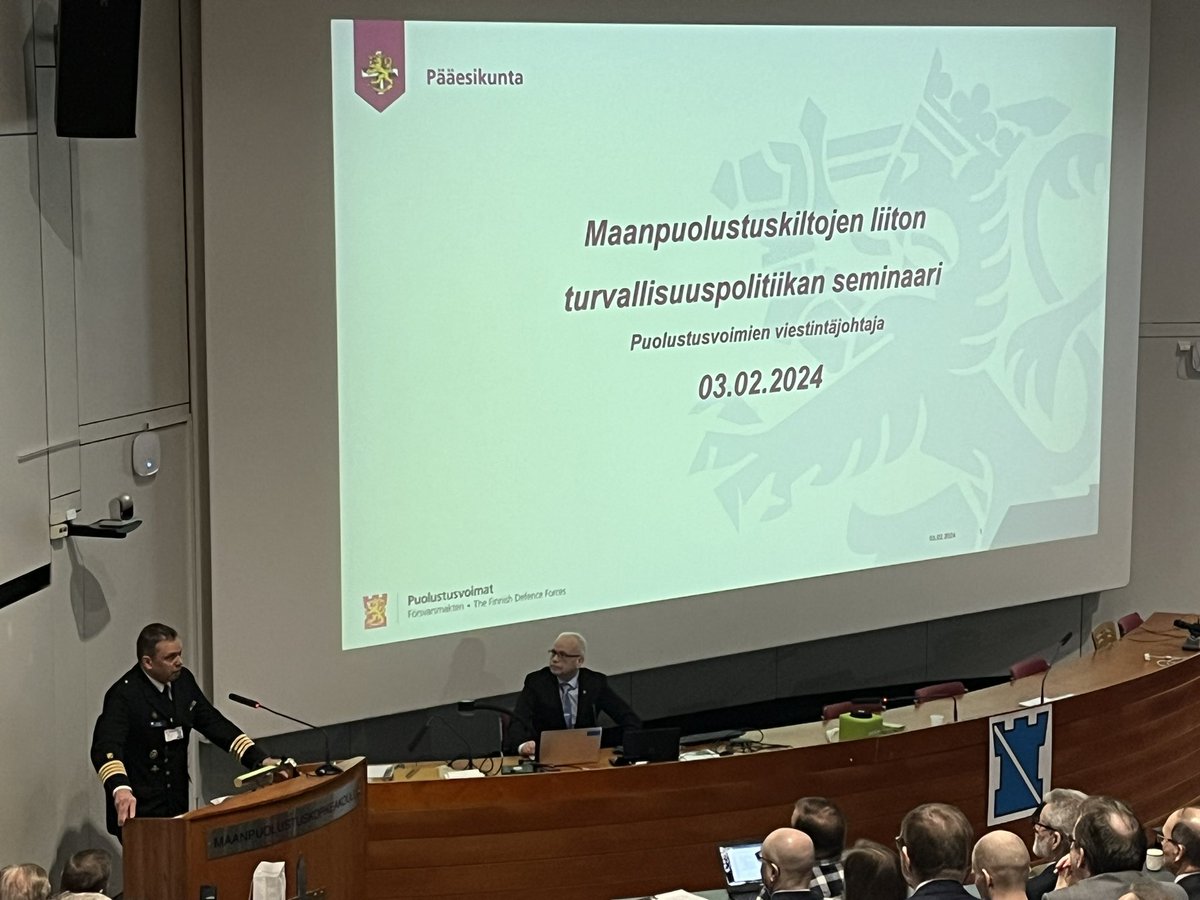 CapaPietilainen's tweet photo. Informaatiovaikuttaminen ja turvallisuuskeskustelu mediassa teemana #mpkl turvallisuuspolitiikan seminaarissa. Kuva PE Viestintäjohtajan alustuksesta. 👍🇫🇮 @MPKoulutus @RyMpkl @Puolustusvoimat #reservi #viestintä https://t.co/6af5l2saL4