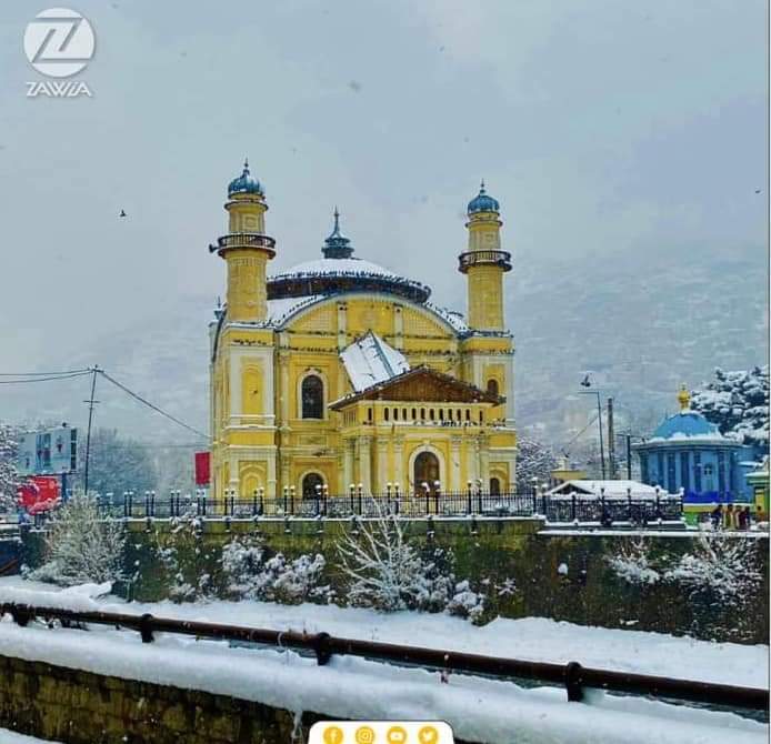 په کابل سپينې واورې وشوې
که خدای کول کال به آباد ورسره شینه
#Kabul 😍🇦🇫