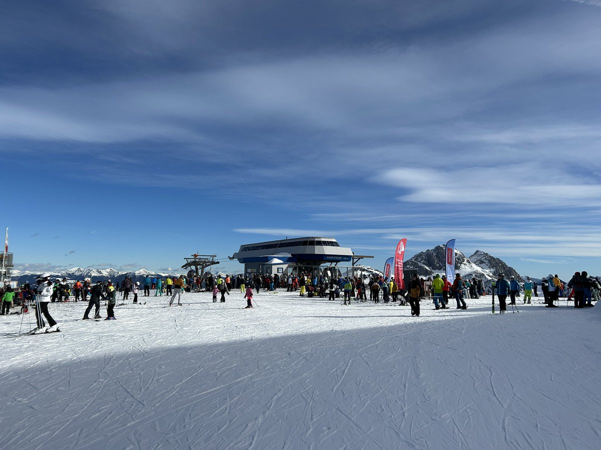 Move0n9500's tweet photo. 🏂 #Ferienwahnsinn #nassfeld #carinthia https://t.co/9i2KGbFvdw