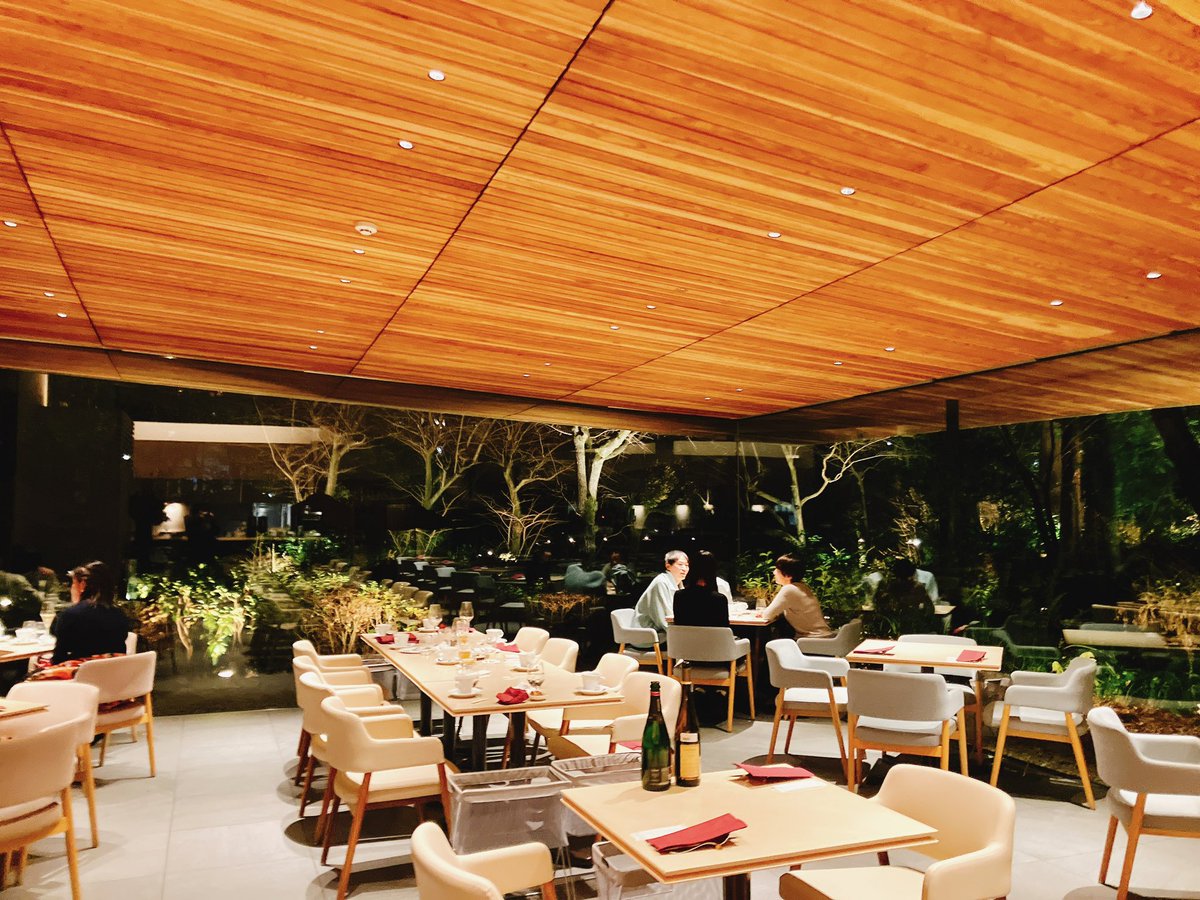 17shirorororo's tweet photo. #TEIEN Restaurant comodo
東京都港区白金台5丁目21−9 東京都庭園美術館 1F
#building #architects #design #architecture
#写真好きな人と繫がりたい #建物好きな人と繫がりたい #キリトリセカイ https://t.co/DtJVFW598V