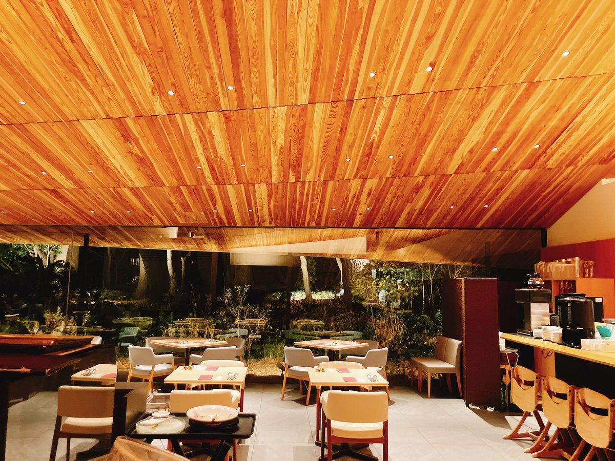 17shirorororo's tweet photo. #TEIEN Restaurant comodo
東京都港区白金台5丁目21−9 東京都庭園美術館 1F
#building #architects #design #architecture
#写真好きな人と繫がりたい #建物好きな人と繫がりたい #キリトリセカイ https://t.co/DtJVFW598V