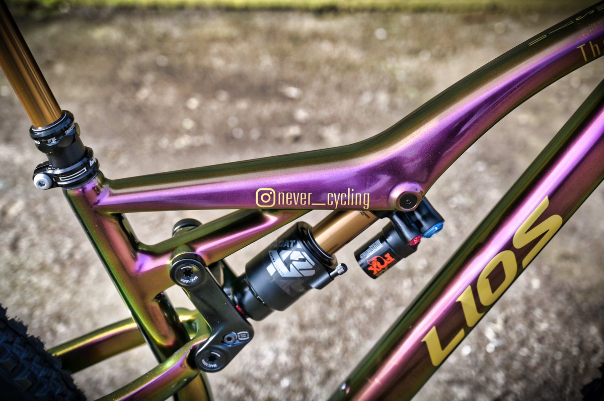NEVER_Cycling's tweet photo. The @liosbikes Thunderbolt I have had built by the awesome team at LIOS. Thanks to the wonderful @tamsynhaselden for making it happen. Also, @stevenmcculley for producing yet another amazing custom ride. @ubinam1206 #rideinstyle #liosbikes #enduromtb @MalvernsMTB @Megavalancheucc https://t.co/YomFeHukur